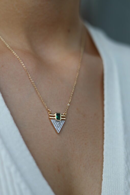 Emerald Arrow Kolye